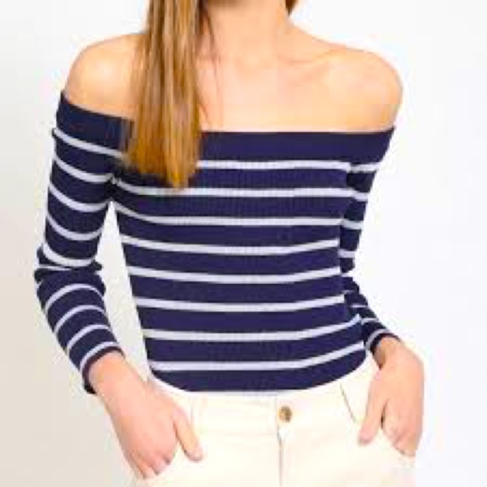 Anthropologie Mo: Vint off shoulder sweater